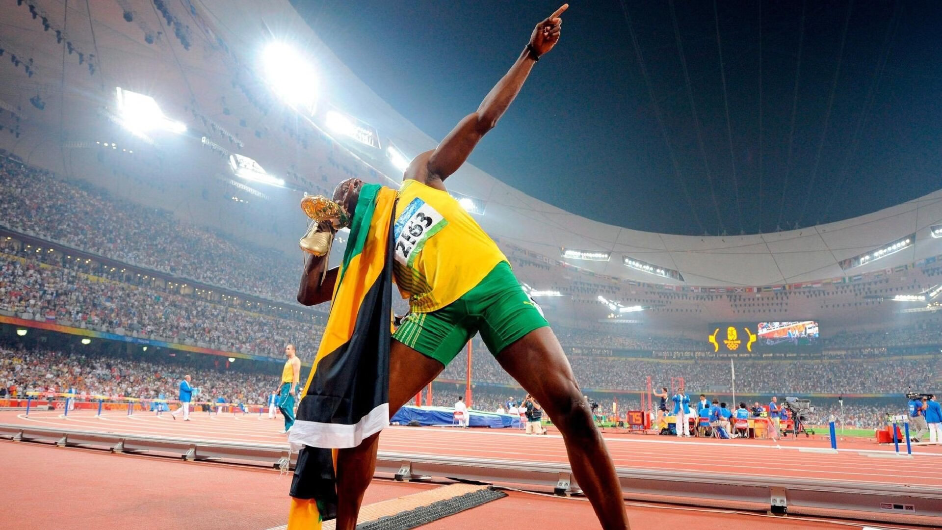 F1年度争冠之夜，李刚仁的自我救赎，从赛道边缘到聚光灯下