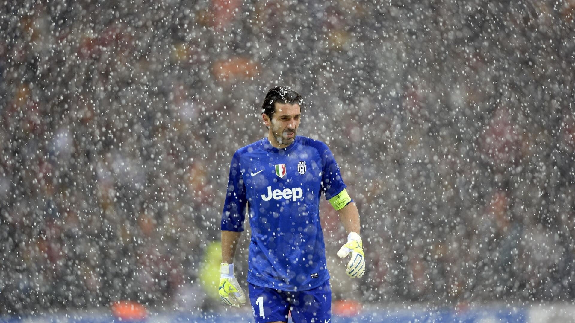 开云体育-绿茵场外的荣耀，当林高远带领德国队鏖战法兰西